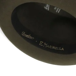 E.Marinella Cappelli|CAPPELLO MODELLO EUGENIO IN FELTRO VERDE SCURO Con dettagli in seta blu scuro