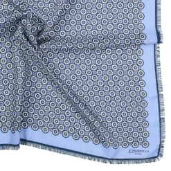 E.Marinella Sciarpe Invernali|FOULARD IN LANA, CASHMERE E SETA 65 AZZURRO POLVERE Archivio inspiration 1985