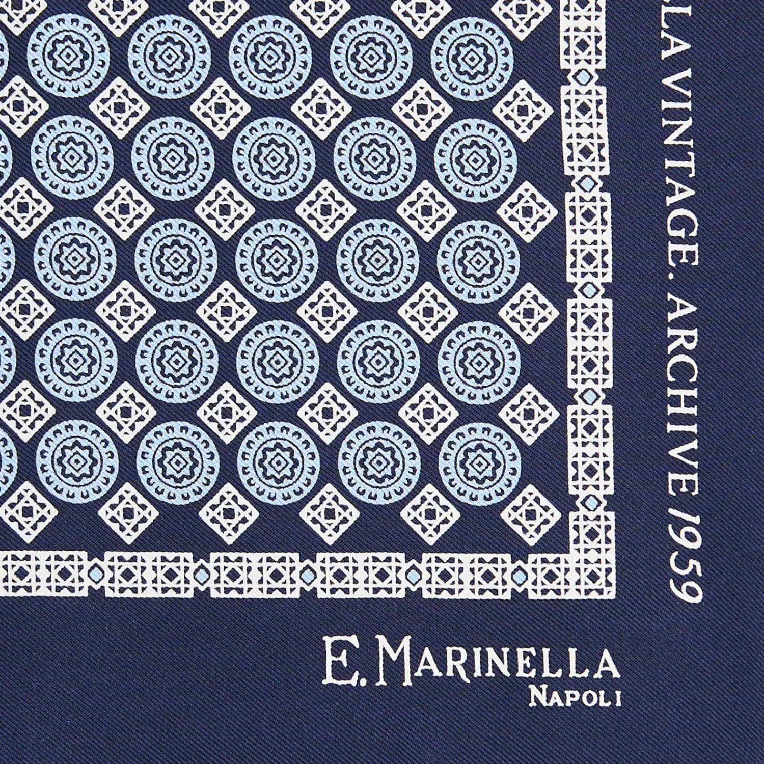 E.Marinella Pochette Da Taschino|POCHETTE DA TASCHINO IN SETA STAMPATA A MANO BLU Fantasia archivio 1959