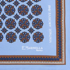 E.Marinella Pochette Da Taschino|POCHETTE DA TASCHINO IN SETA STAMPATA A MANO AZZURRA Fantasia archivio 1946