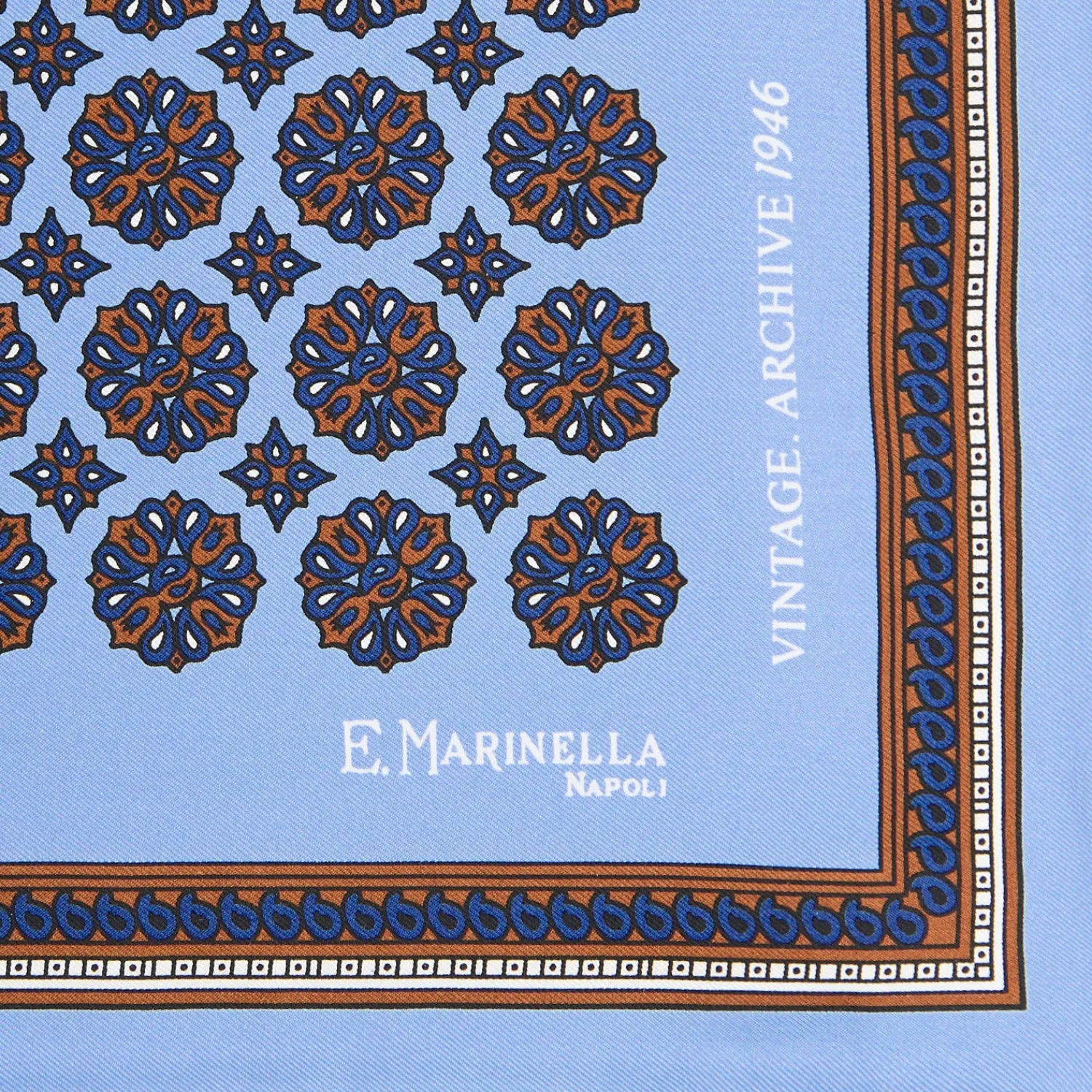 E.Marinella Pochette Da Taschino|POCHETTE DA TASCHINO IN SETA STAMPATA A MANO AZZURRA Fantasia archivio 1946