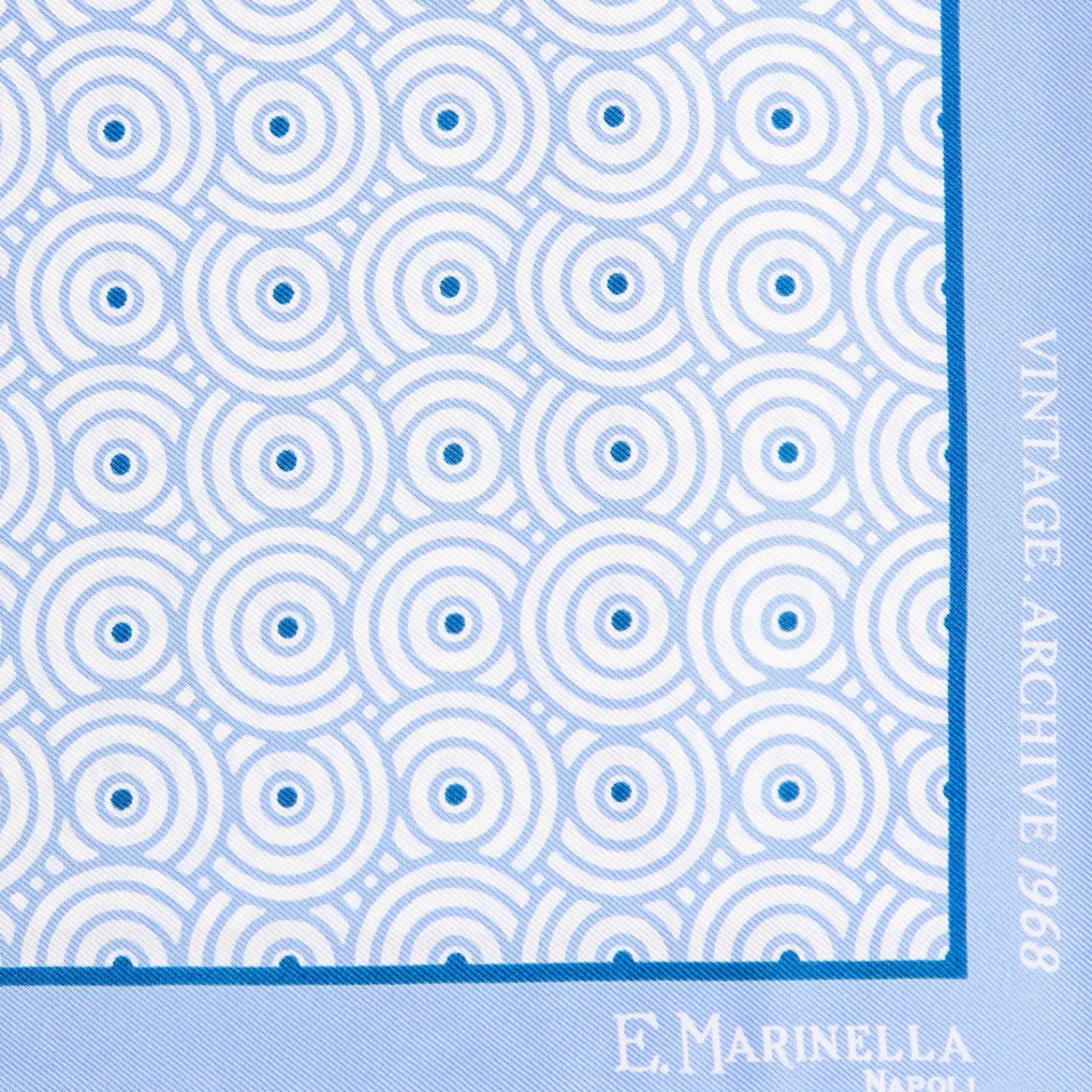 E.Marinella Pochette Da Taschino|POCHETTE DA TASCHINO IN SETA STAMPATA A MANO AZZURRA Fantasia archivio 1968