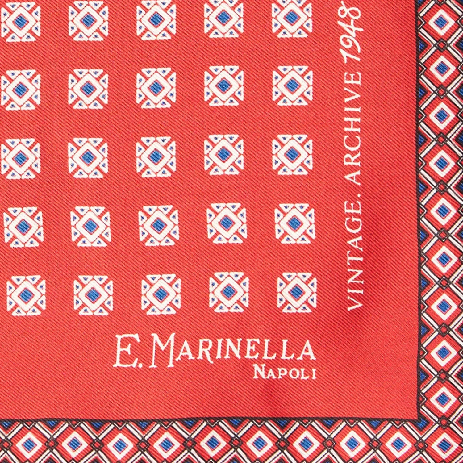 E.Marinella Pochette Da Taschino|POCHETTE DA TASCHINO IN SETA STAMPATA A MANO ROSSA Fantasia archivio 1949