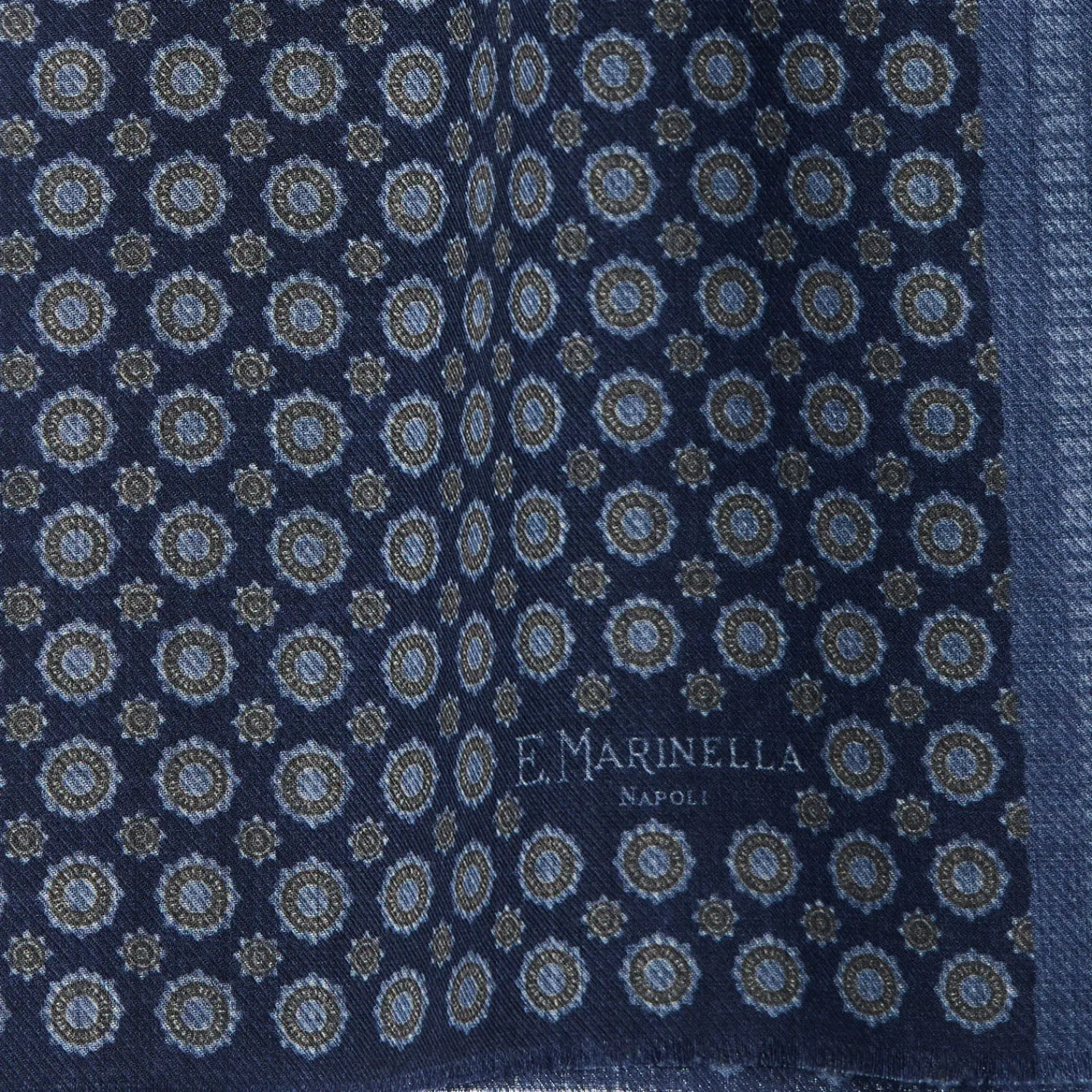 E.Marinella Sciarpe Invernali|STOLA BLU SCURO In lana con decorazioni floreali